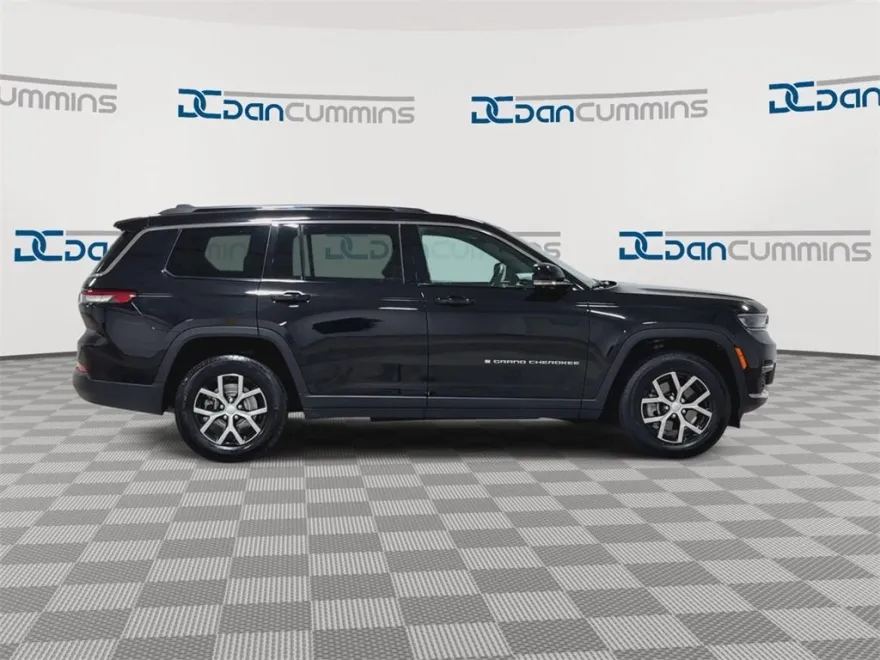 2024 Jeep Grand Cherokee Limited photo 1