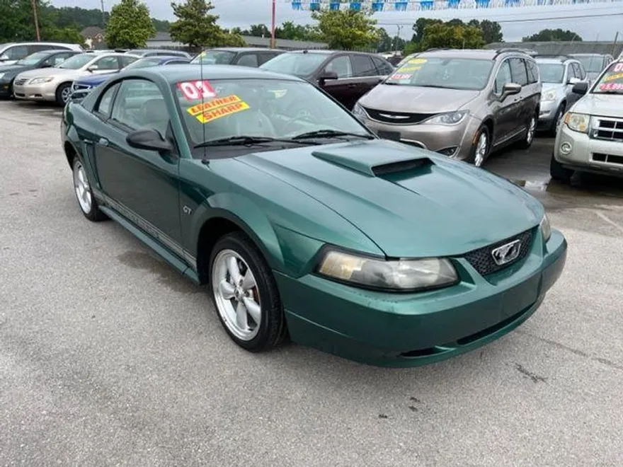2001 Ford Mustang GT Deluxe photo 1