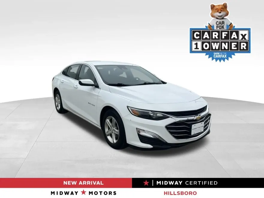 2023 Chevrolet Malibu LS photo 1