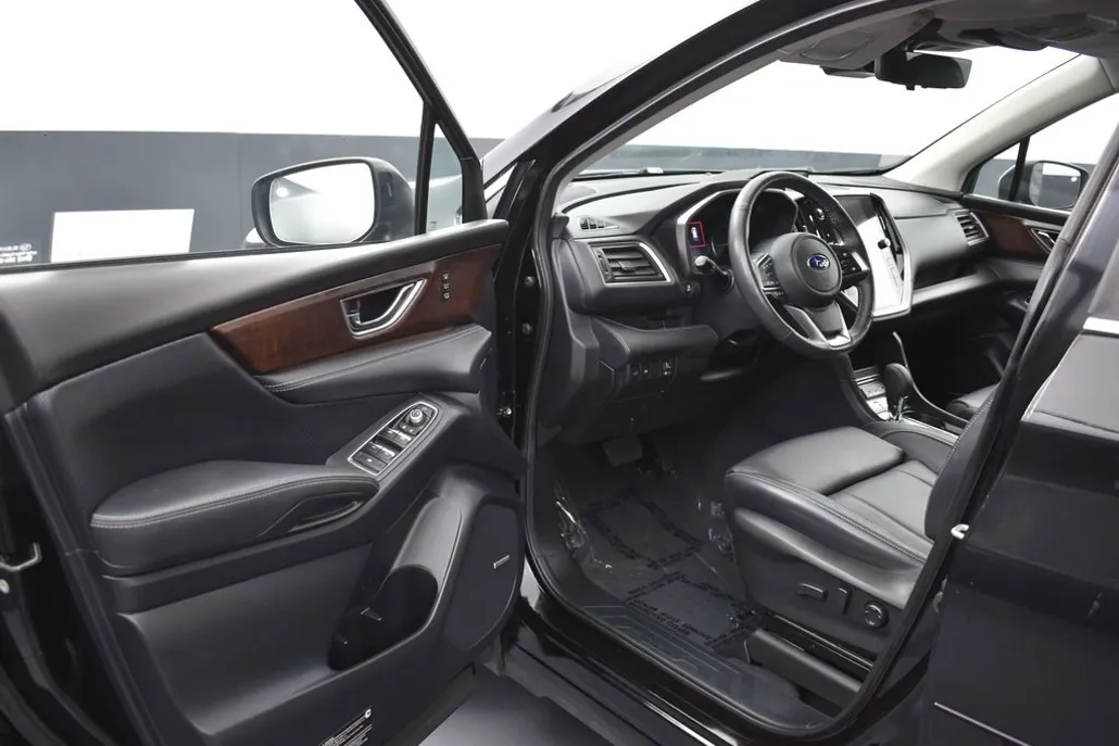 2023 Subaru Ascent Touring photo 1