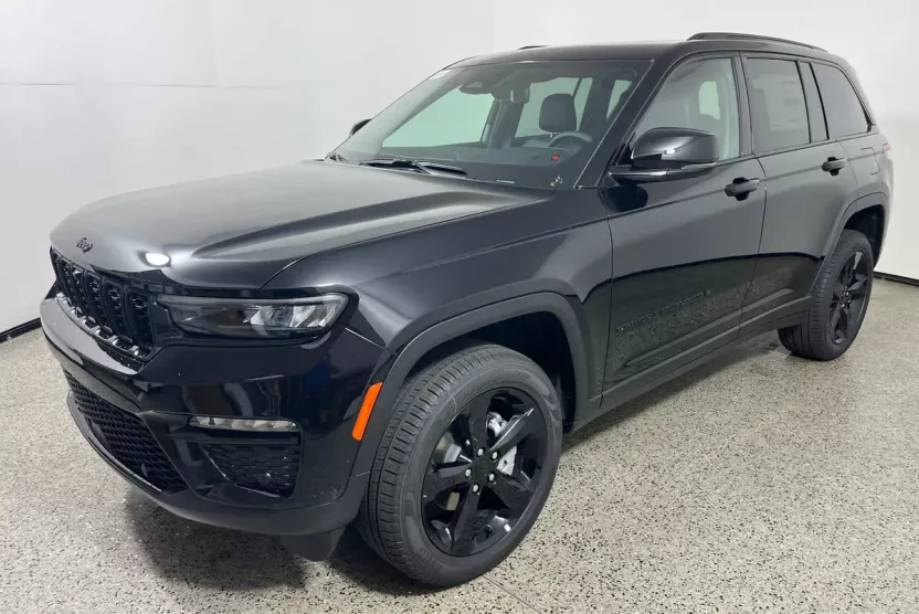 2025 Jeep Grand Cherokee Limited photo 1