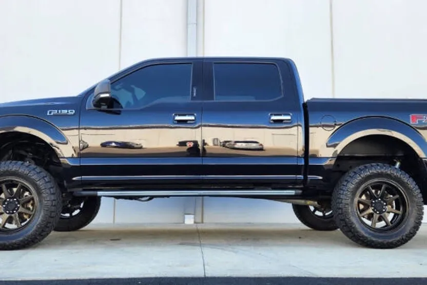 2020 Ford F-150 XLT photo 1