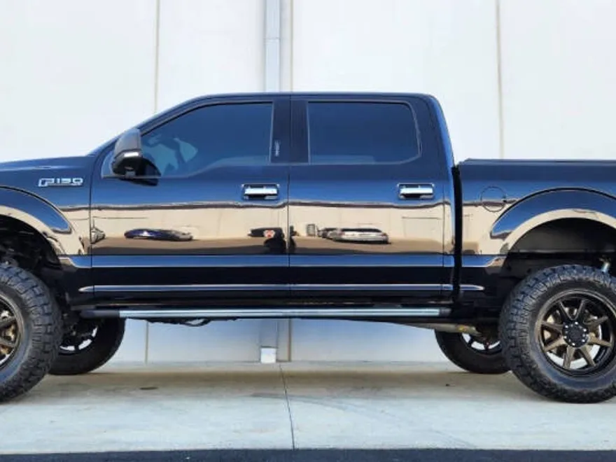2020 Ford F-150 XLT photo 1
