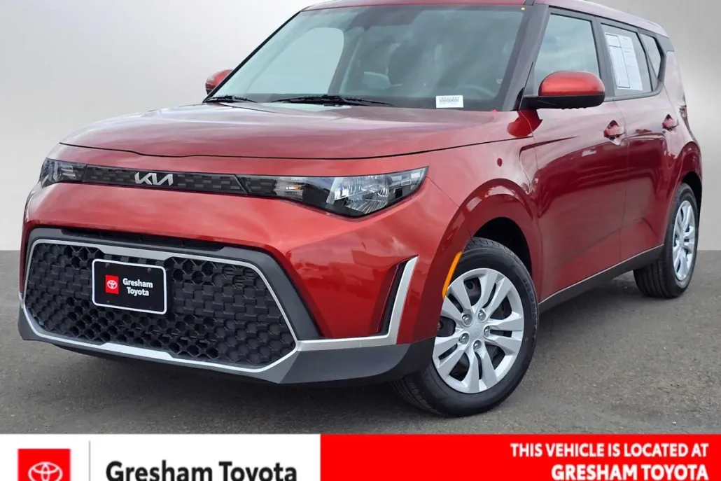 2023 Kia Soul LX photo 1