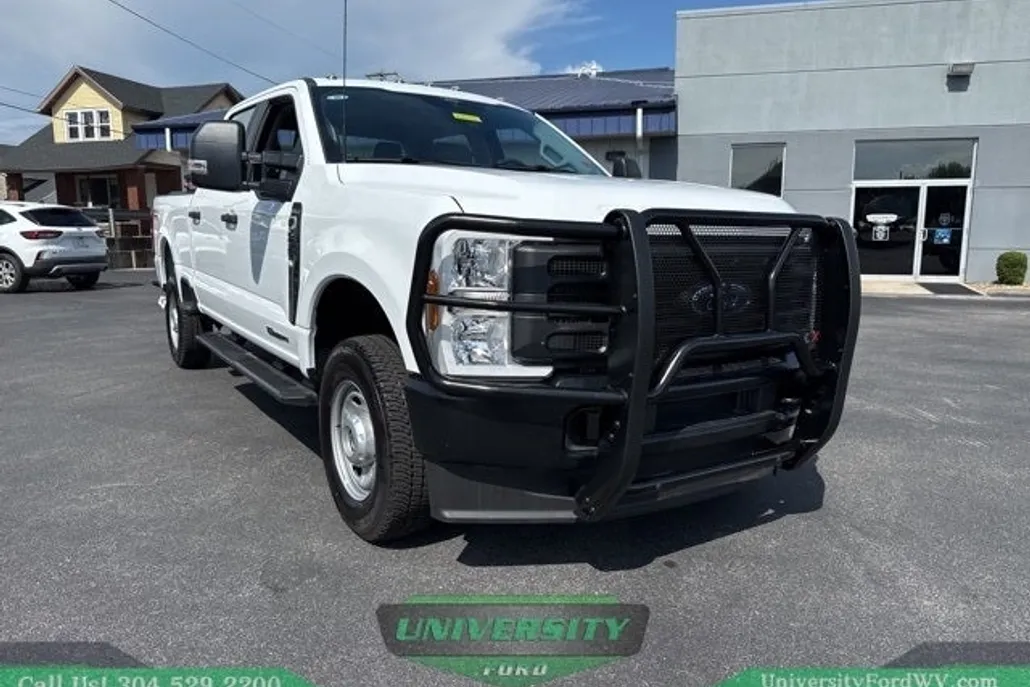 2025 Ford F-250 photo 1