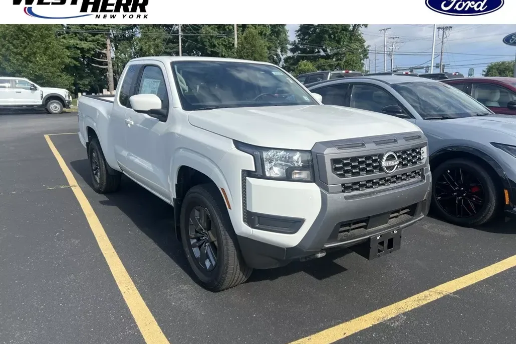 2025 Nissan Frontier SV photo 1