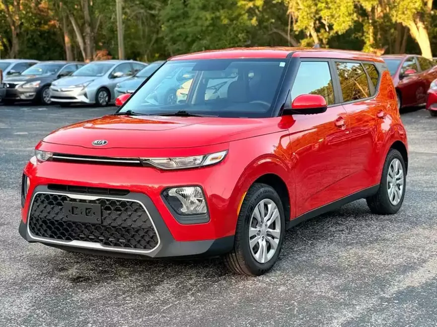2020 Kia Soul LX photo 1