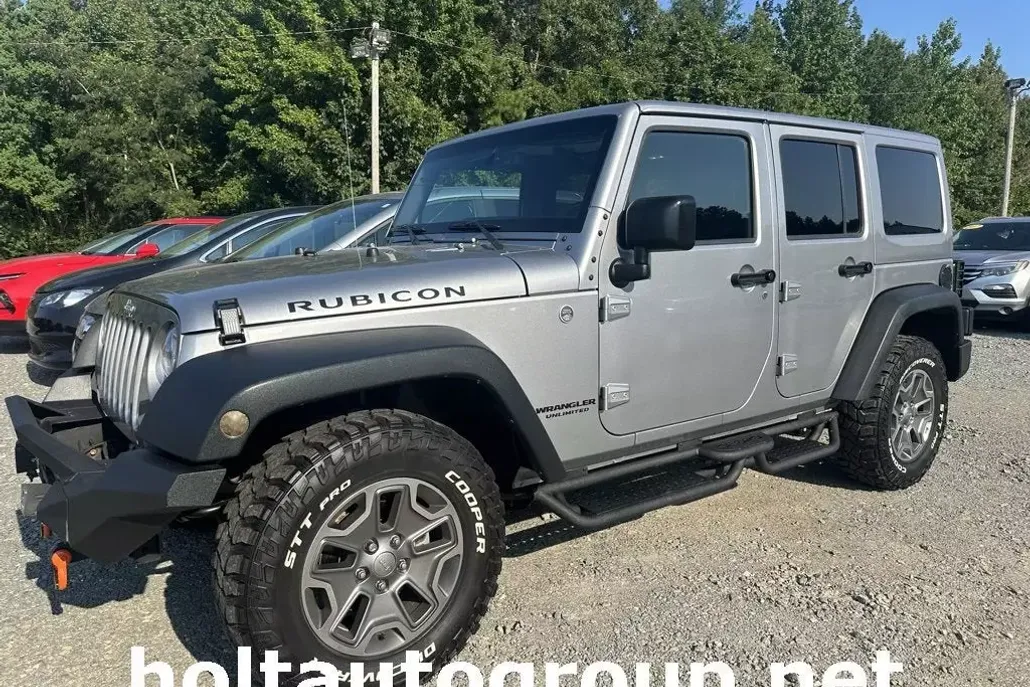 2016 Jeep Wrangler Unlimited Rubicon photo 1