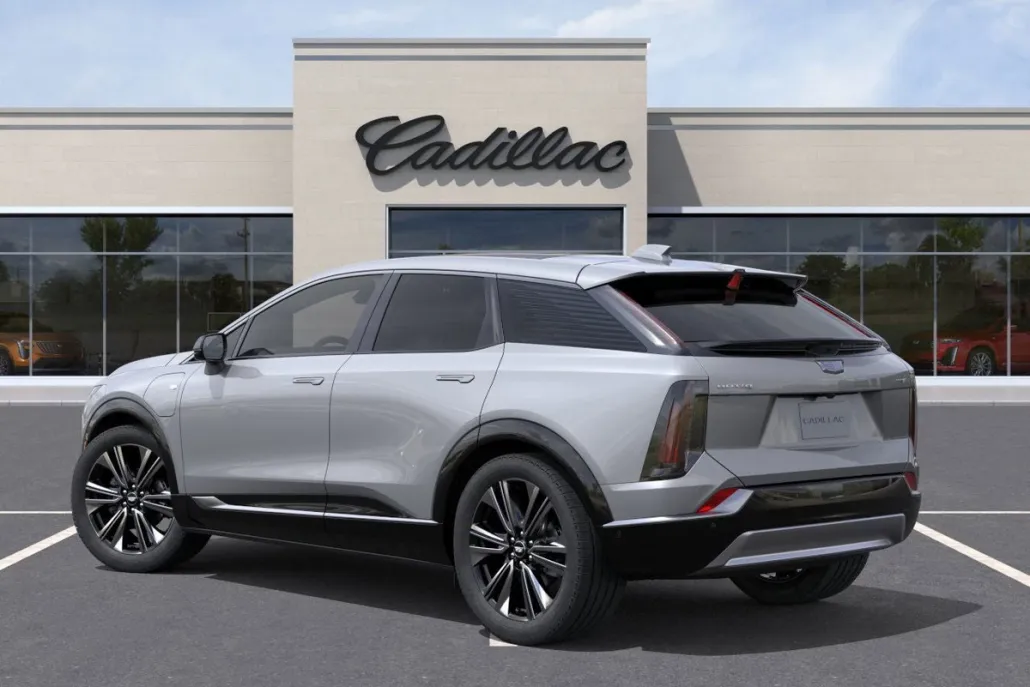 2025 Cadillac Optiq Luxury photo 1