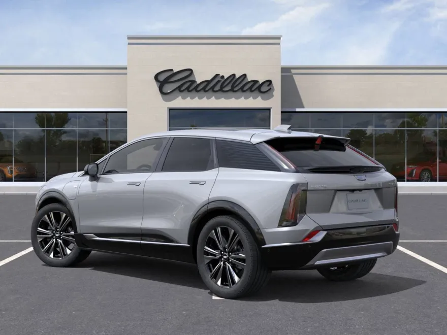 2025 Cadillac Optiq Luxury photo 1