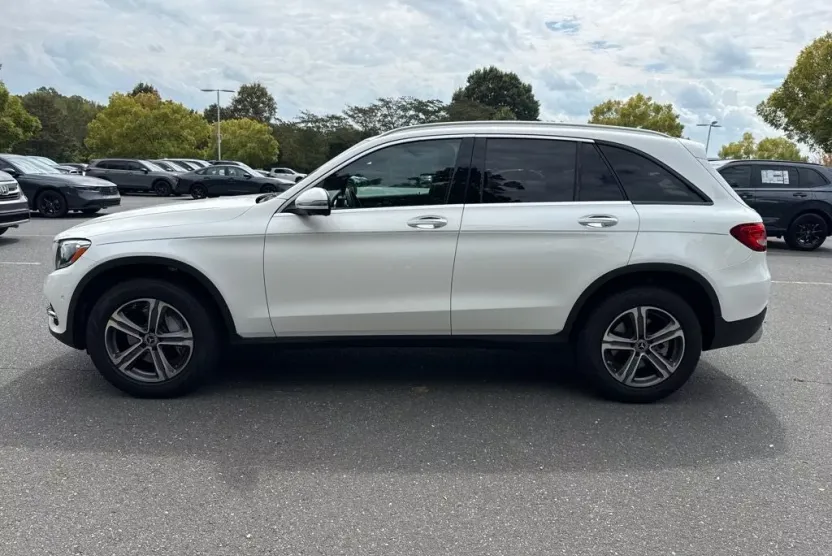 2018 Mercedes Benz GLC 300 photo 1