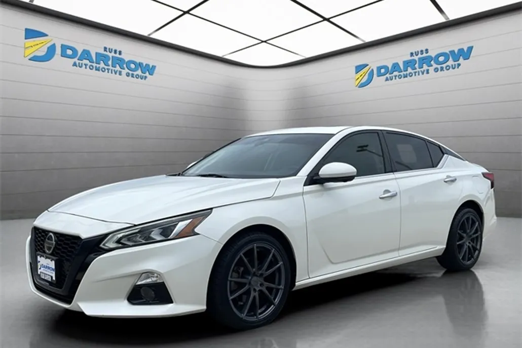 2019 Nissan Altima 2.5 Platinum photo 1
