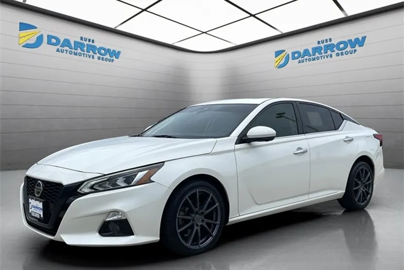 2019 Nissan Altima 2.5 Platinum photo 1