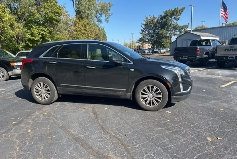 2018 Cadillac XT5 Luxury photo 1