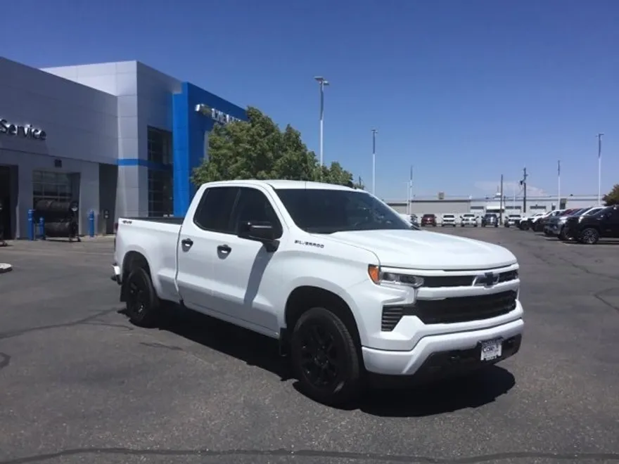 2025 Chevrolet Silverado RST photo 1