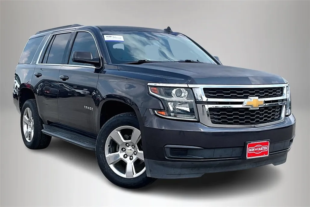 2017 Chevrolet Tahoe LT photo 1