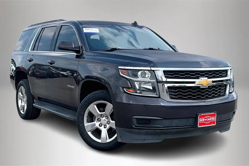 2017 Chevrolet Tahoe LT photo 1