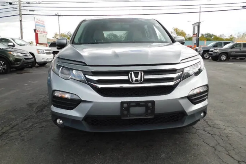 2017 Honda Pilot EX-L photo 1