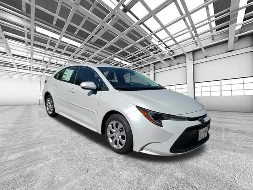 2026 Toyota Corolla LE photo 1