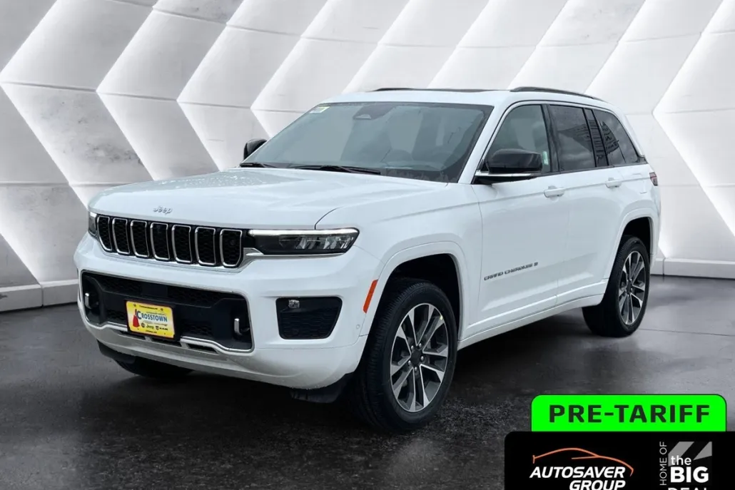 2025 Jeep Grand Cherokee Overland photo 1
