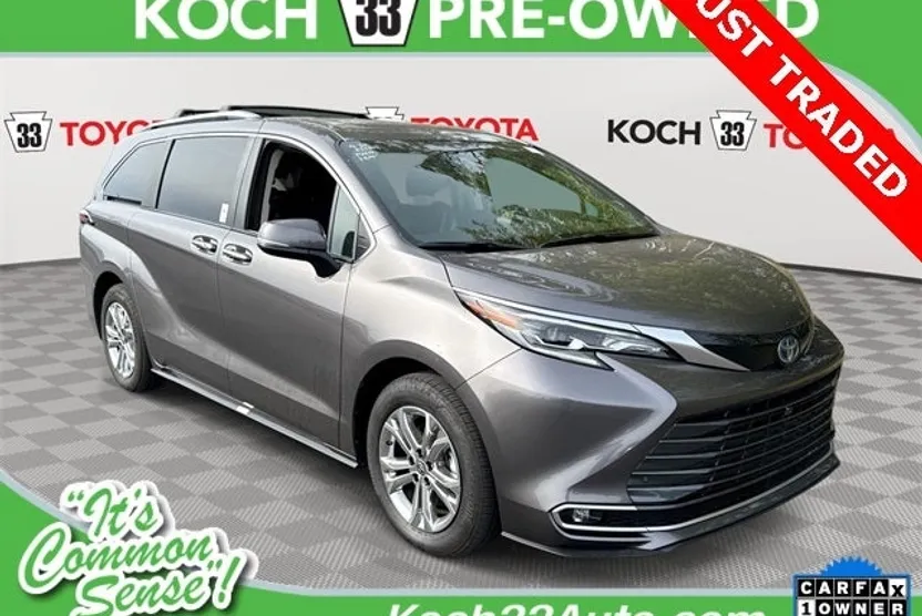 2024 Toyota Sienna Platinum photo 1