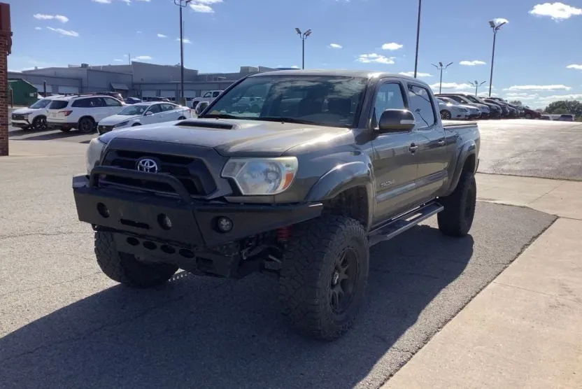 2015 Toyota Tacoma Base V6 photo 1