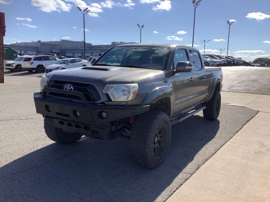 2015 Toyota Tacoma Base V6 photo 1