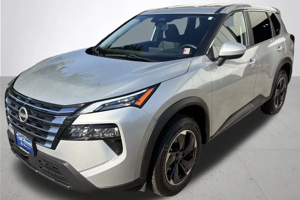 2024 Nissan Rogue SV photo 1