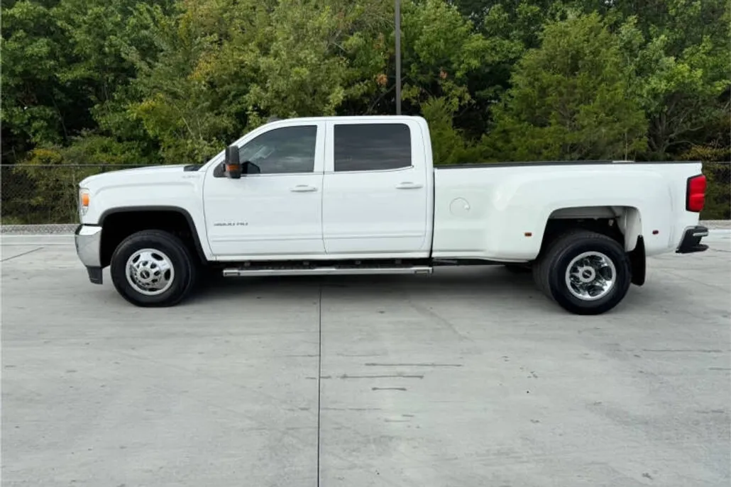 2015 Gmc Sierra SLE photo 1