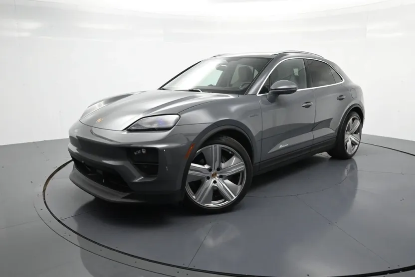 2025 Porsche Macan Electric photo 1