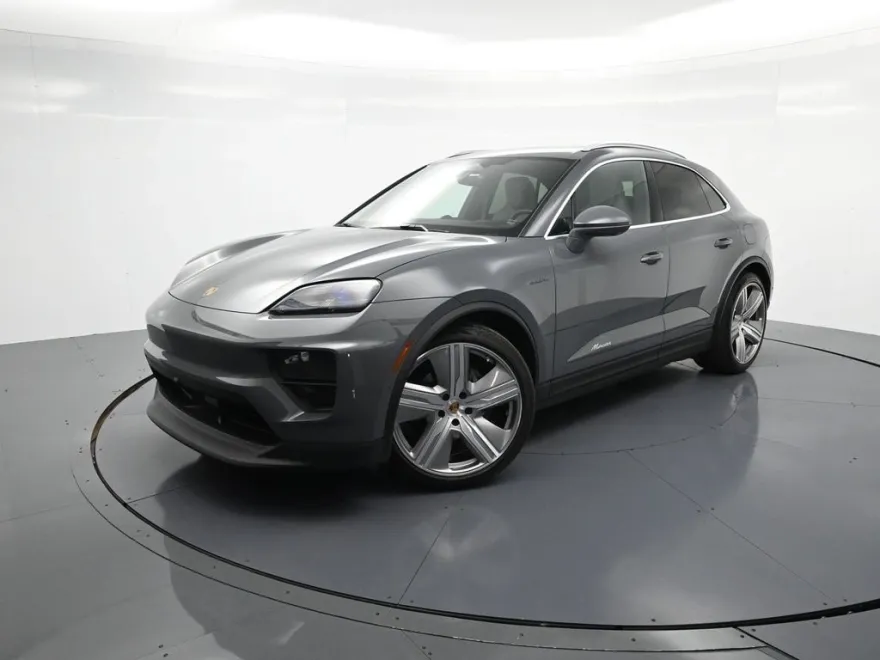 2025 Porsche Macan Electric photo 1