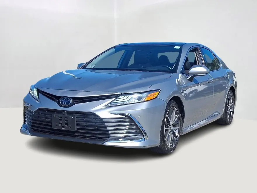 2023 Toyota Camry XLE photo 1