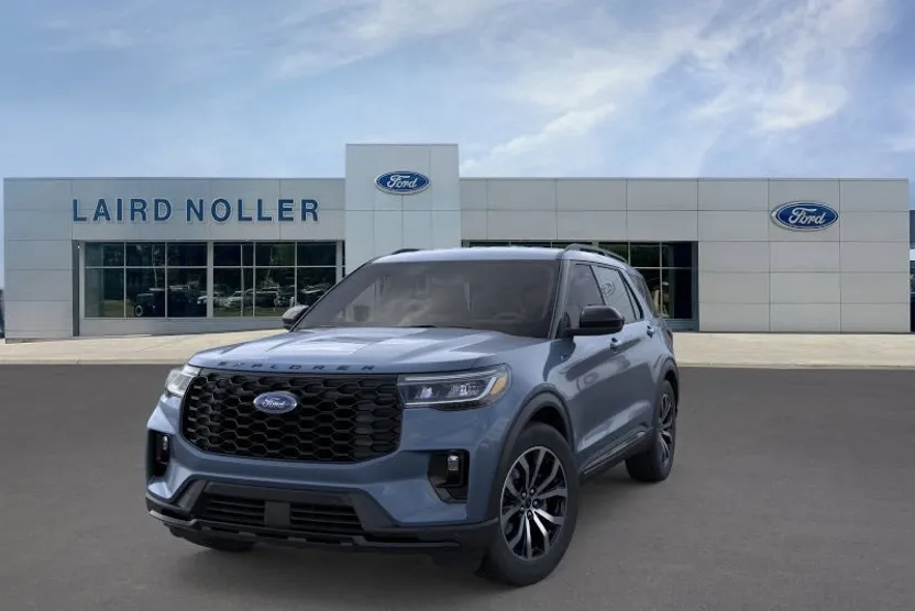 2025 Ford Explorer ST-Line photo 1