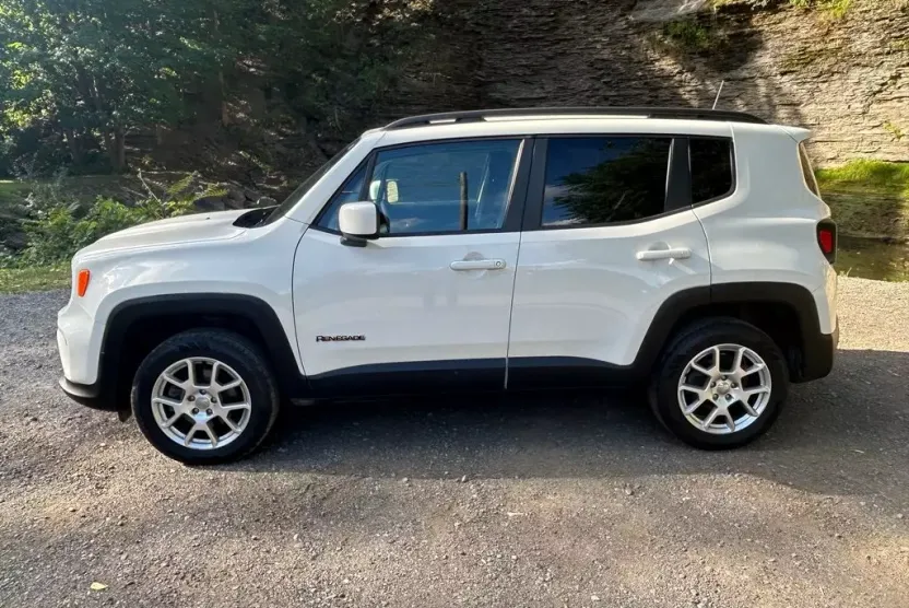 2021 Jeep Renegade Latitude photo 1