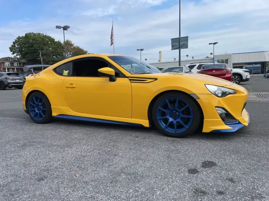 2015 Scion FR-S photo 1