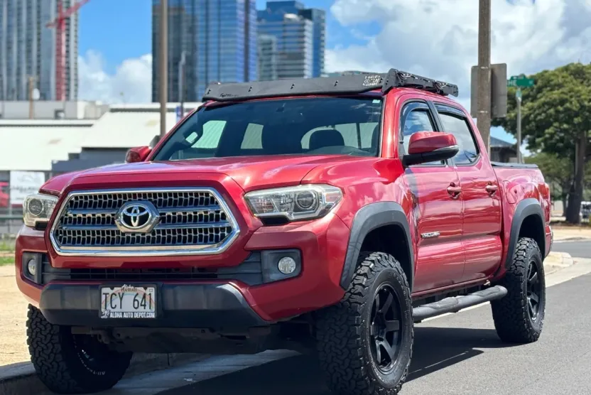 2017 Toyota Tacoma SR5 TRD Sport photo 1