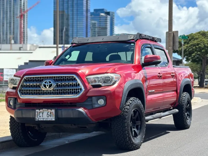 2017 Toyota Tacoma SR5 TRD Sport photo 1