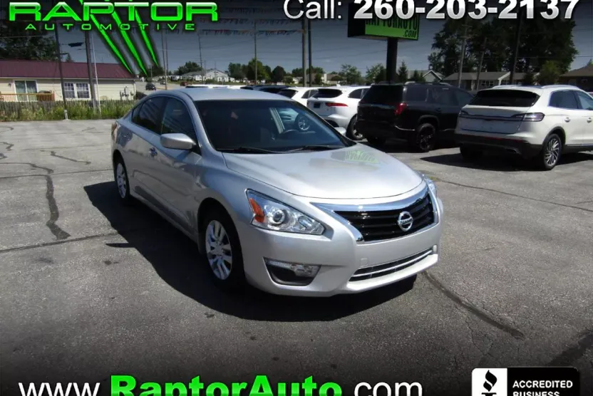 2013 Nissan Altima 2.5 S photo 1