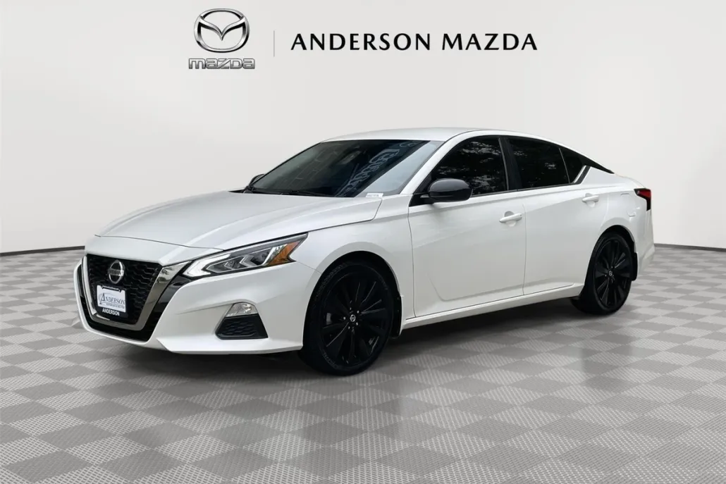 2020 Nissan Altima 2.5 SR photo 1
