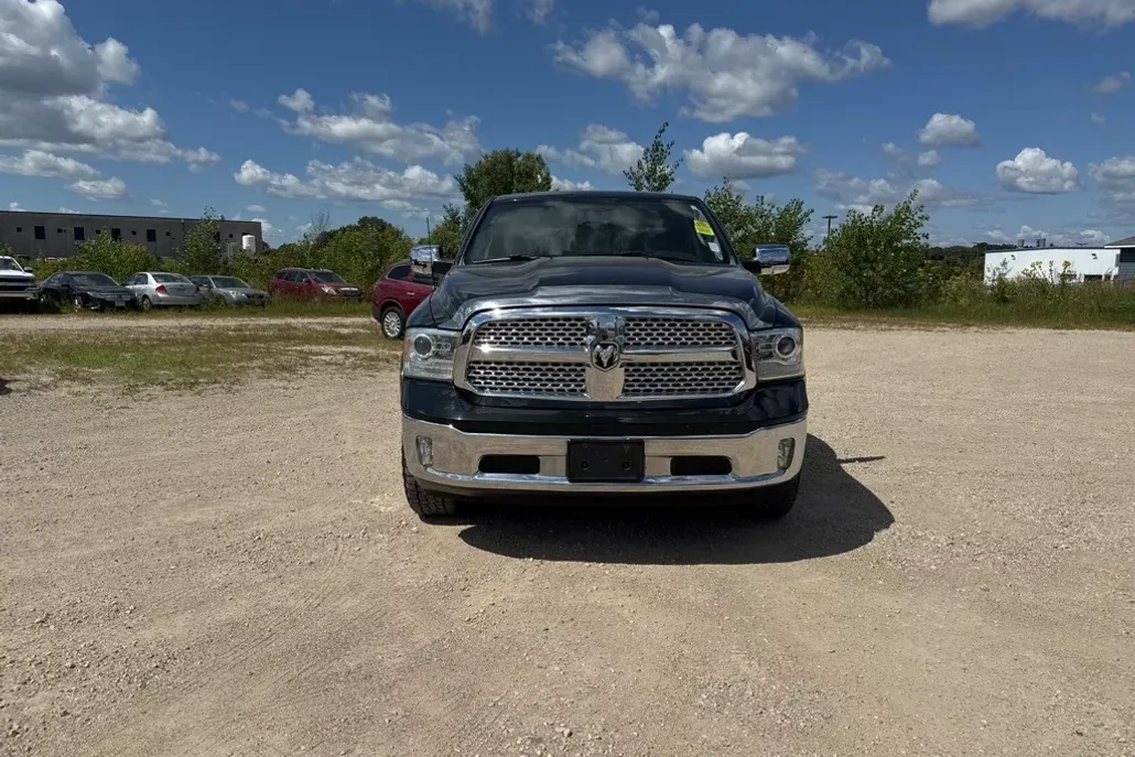 2017 Ram 1500 Laramie photo 1