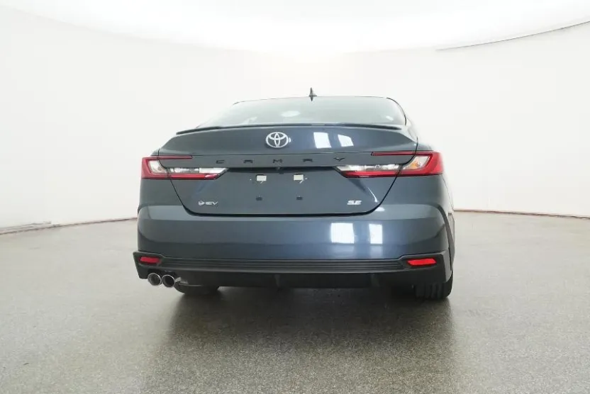 2026 Toyota Camry SE photo 1