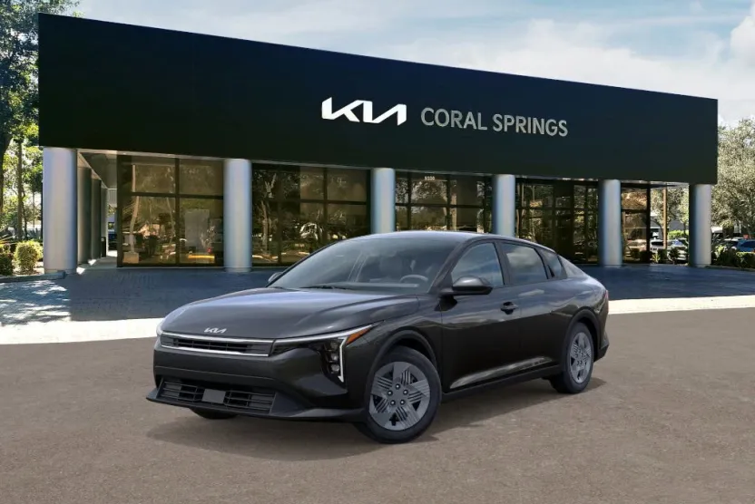 2025 Kia K4 LX photo 1