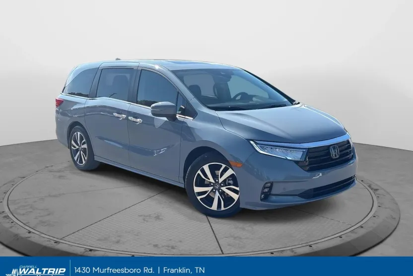 2023 Honda Odyssey Touring photo 1