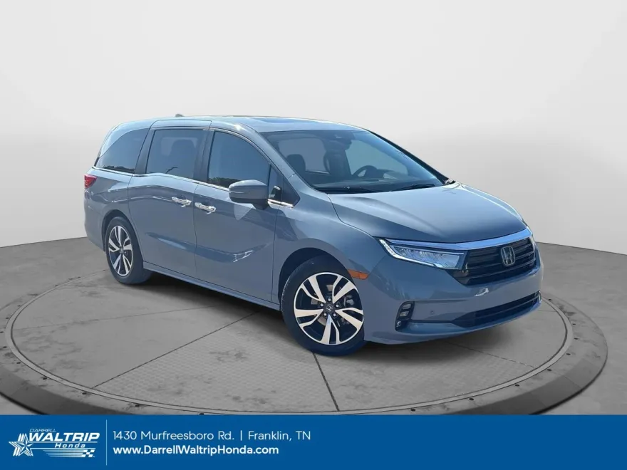 2023 Honda Odyssey Touring photo 1