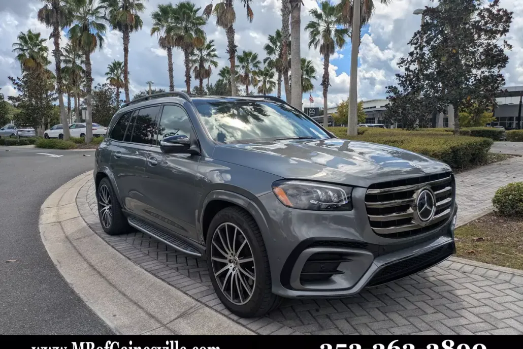 2025 Mercedes Benz GLS 580 4MATIC photo 1