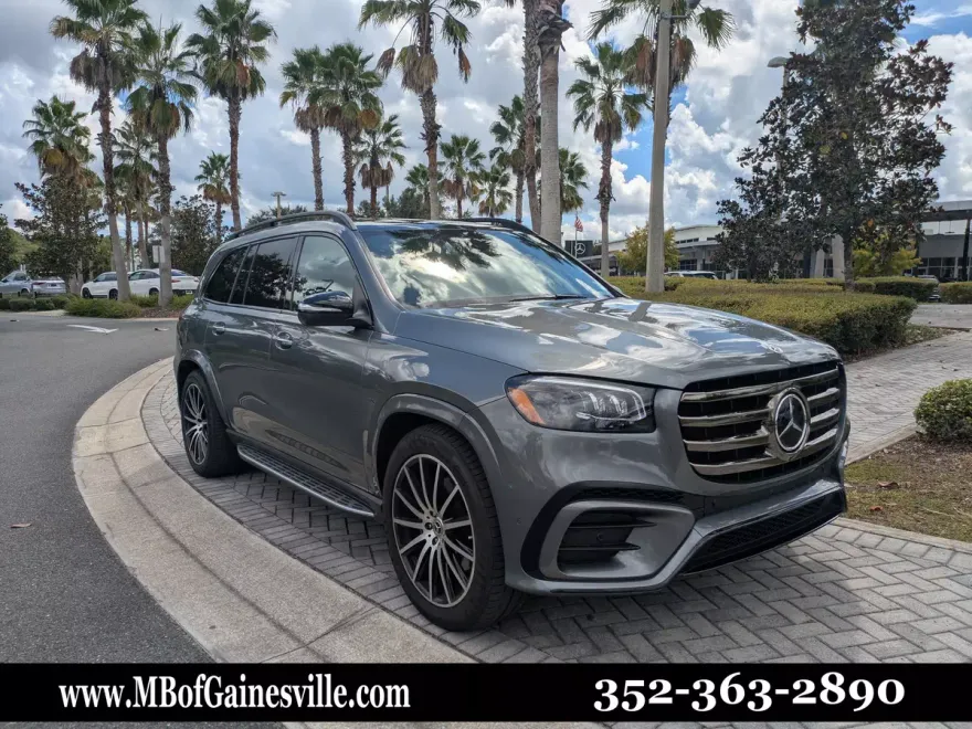 2025 Mercedes Benz GLS 580 4MATIC photo 1