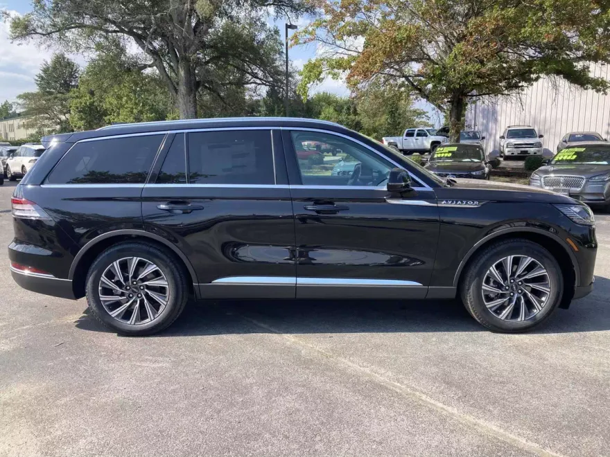 2025 Lincoln Aviator Premiere photo 1
