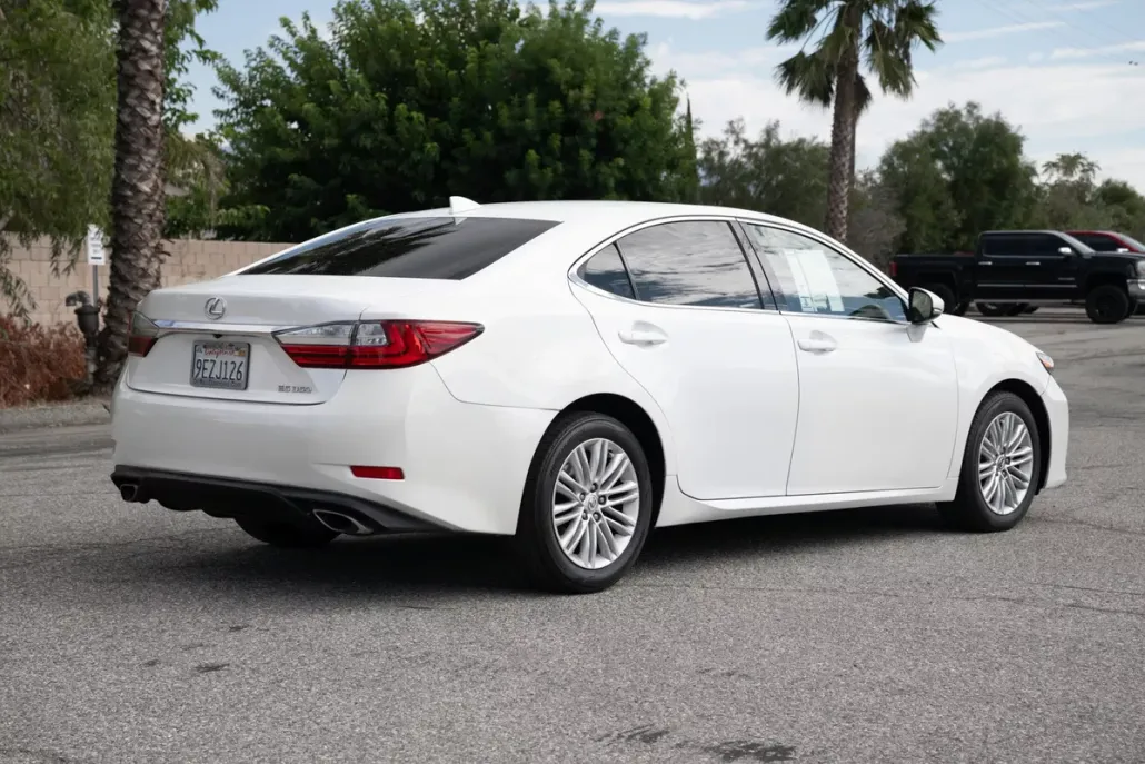 2018 Lexus ES 350 photo 1