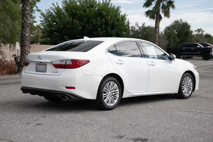 2018 Lexus ES 350 photo 1