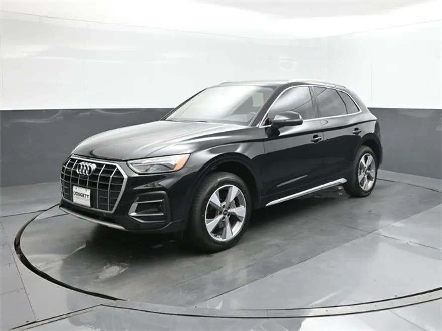 2023 Audi Q5 40 Premium Plus photo 1